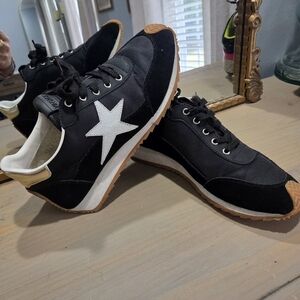 Vintage Havana Black and White Shooter Sneakers